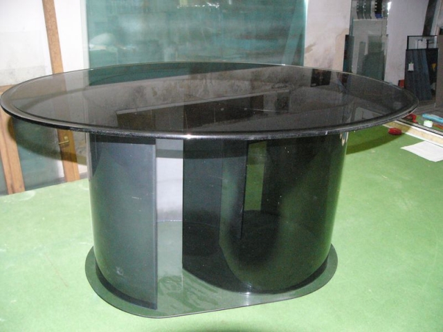 Üveg asztal