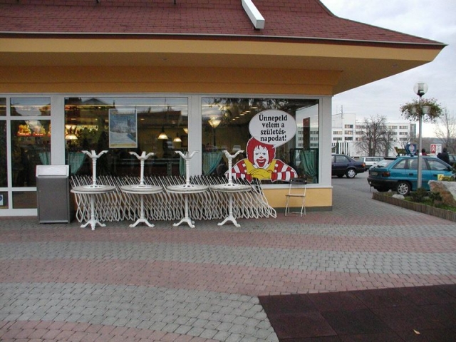 McDonald's Pécs, Zsolnay V. u.